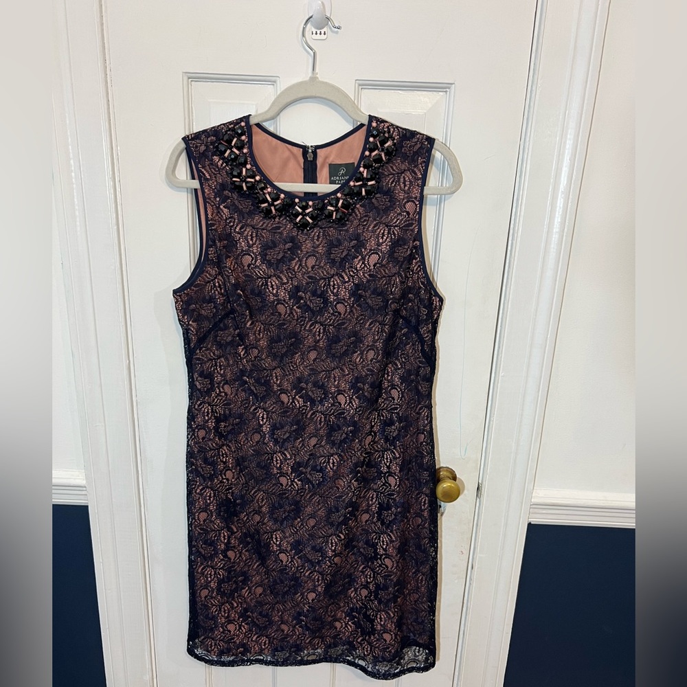 Adrianna Papell Sheath Dress Womens Sz 12 Navy w/Lining
Beaded Lace Sleeveless
